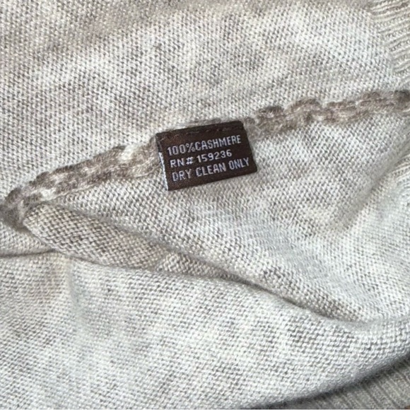 J.McLaughlin Women’s Animal Print 100% Cashmere Sweater Size Large - Picture 3 of 7